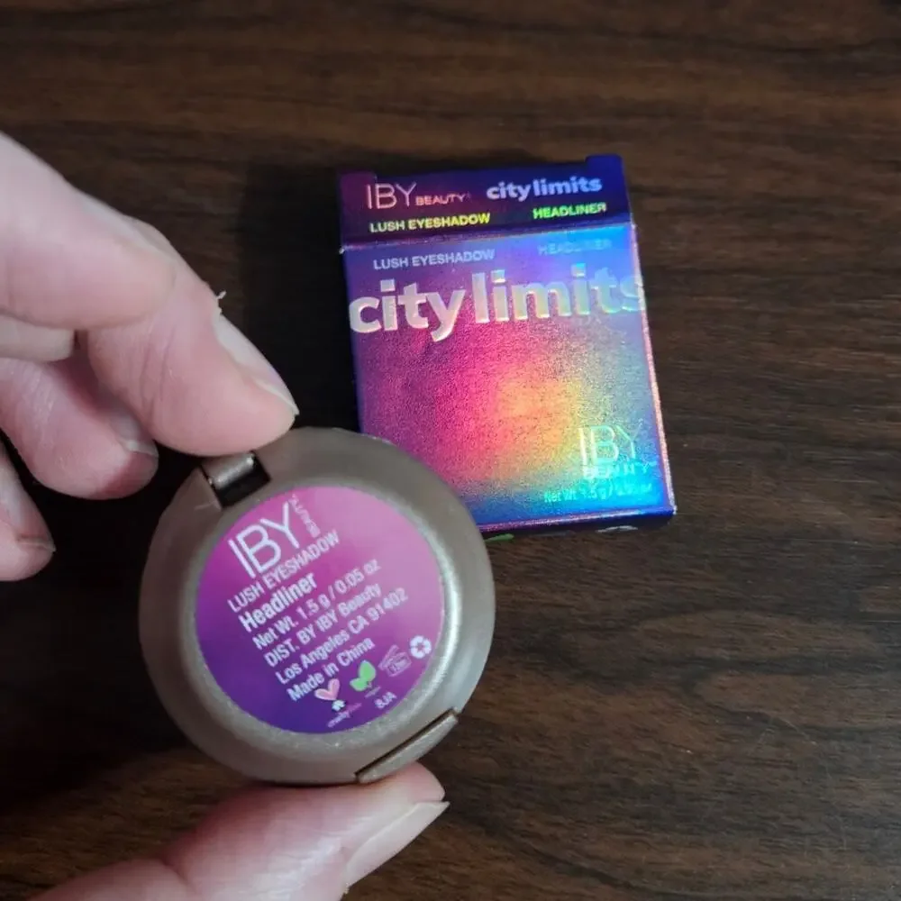 NEW! IBY Beauty City Limits Lush Eyeshadow Headliner